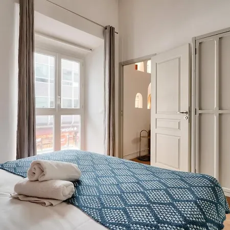 161 - Urban Sublime Luxury Flat In